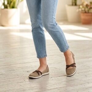 SIMPLE Shoes For A Happy Planet Tan Canvas Slip On Comfort Flat Shoes 9063 Sz 8
